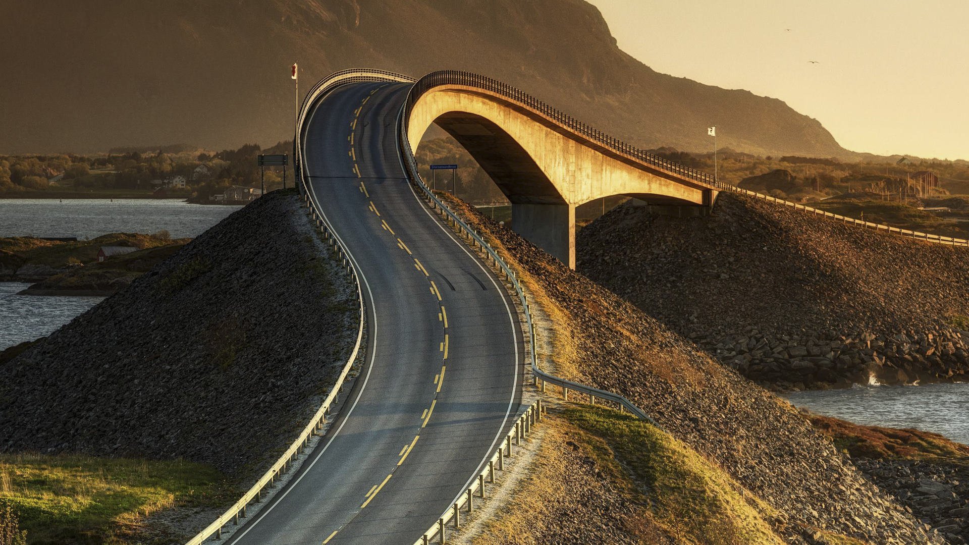 Storseisundet Bridge, Norway